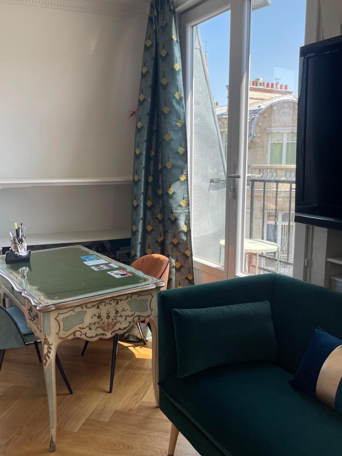 Beautiful Terrace Invalides And Fireplace Apartment
